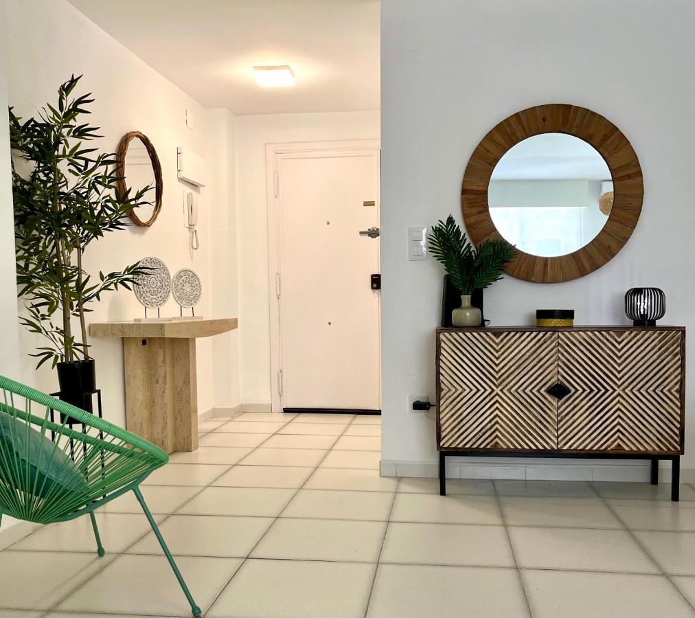 Modern Apartment On The Beach With Pool Calpe Eksteriør bilde