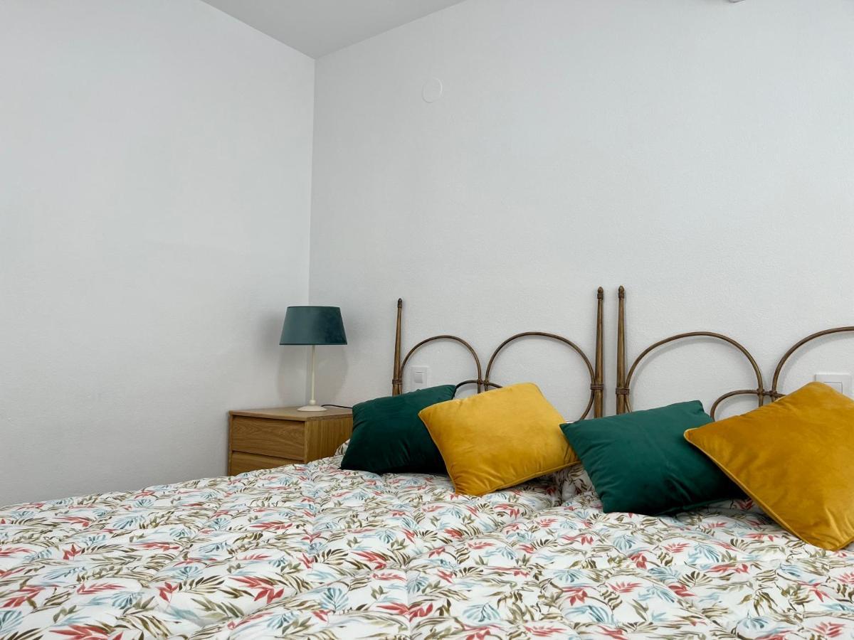 Modern Apartment On The Beach With Pool Calpe Eksteriør bilde