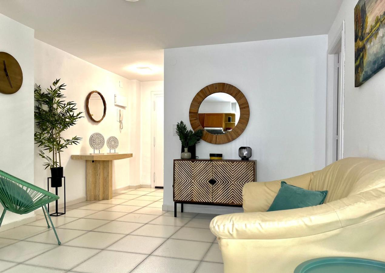Modern Apartment On The Beach With Pool Calpe Eksteriør bilde