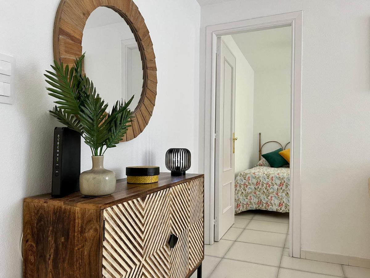 Modern Apartment On The Beach With Pool Calpe Eksteriør bilde