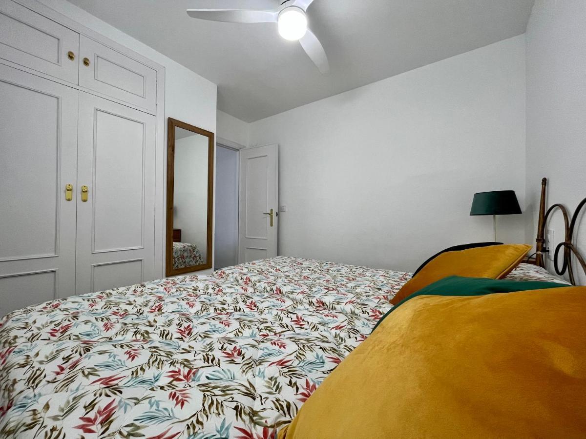 Modern Apartment On The Beach With Pool Calpe Eksteriør bilde