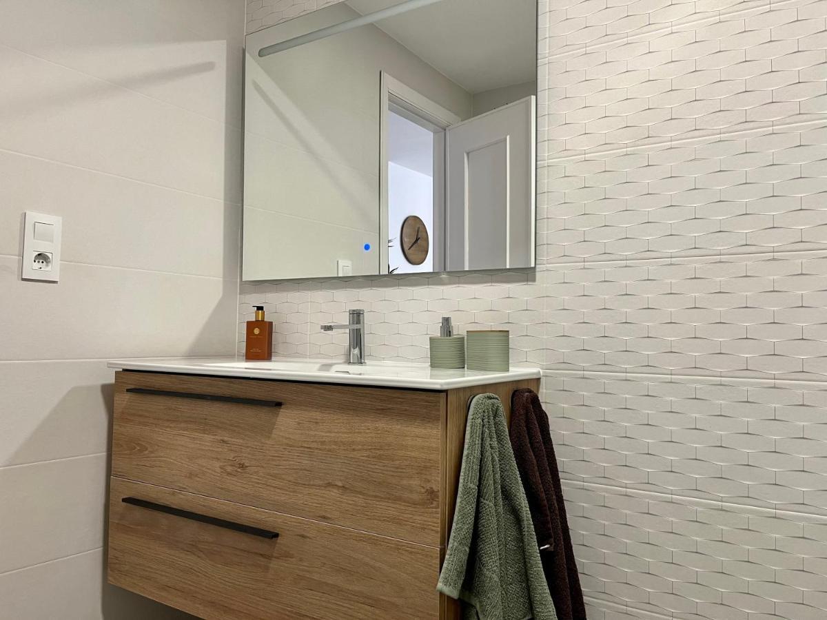 Modern Apartment On The Beach With Pool Calpe Eksteriør bilde